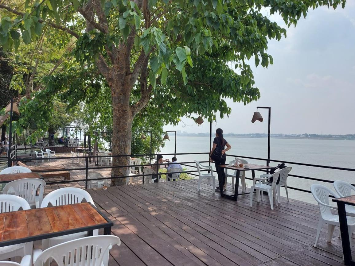 Pilgrim'S Kitchen & Inn Savannakhet Luaran gambar